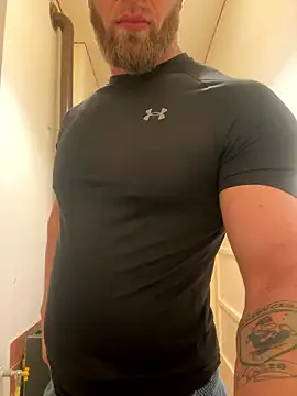 Snapshot of Tiziano94 chatting on March 2026 05:10:02 PM Tiziano94 online show from March 2026 05:10:02 PM