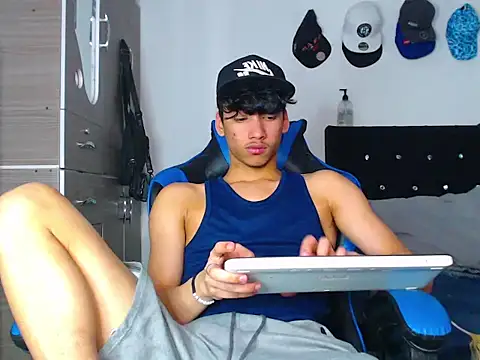 Snapshot of Lyam_Russo chatting on February 2026 08:53:02 PM Lyam Russo online show from February 2026 08:53:02 PM