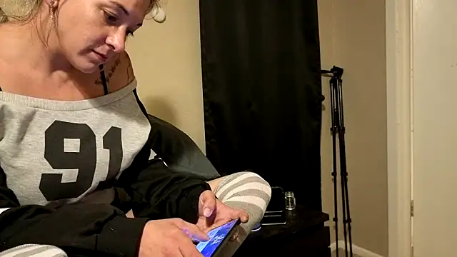 MissBella0969 online show from April 2026 02:46:02 AM