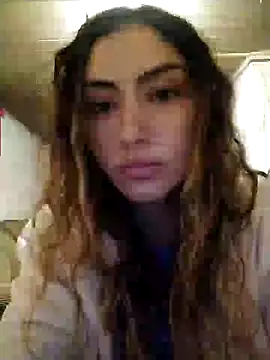 Snapshot of Larinhacat chatting on February 2026 04:53:01 AM Larinhacat online show from February 2026 04:53:01 AM