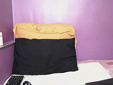 indianicon23 online show from April 2026 04:14:01 PM