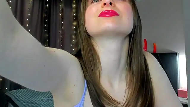 Snapshot of megann_fox2 chatting on April 2026 02:40:02 PM megann fox2 online show from April 2026 02:40:02 PM