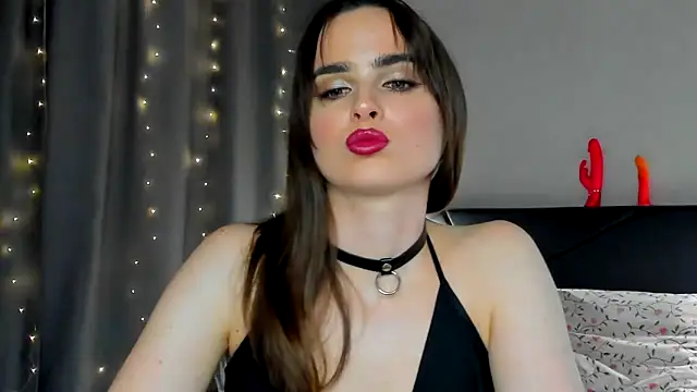 Snapshot of megann_fox2 chatting on May 2026 04:25:02 PM megann fox2 online show from May 2026 04:25:02 PM