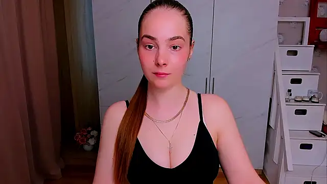 Snapshot of Maddy_Wood_ chatting on April 2026 10:13:02 AM Maddy Wood online show from April 2026 10:13:02 AM