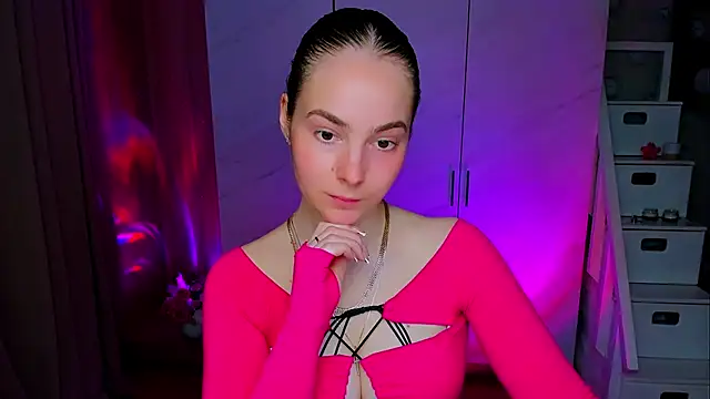 Snapshot of Maddy_Wood_ chatting on May 2026 02:45:01 PM Maddy Wood online show from May 2026 02:45:01 PM