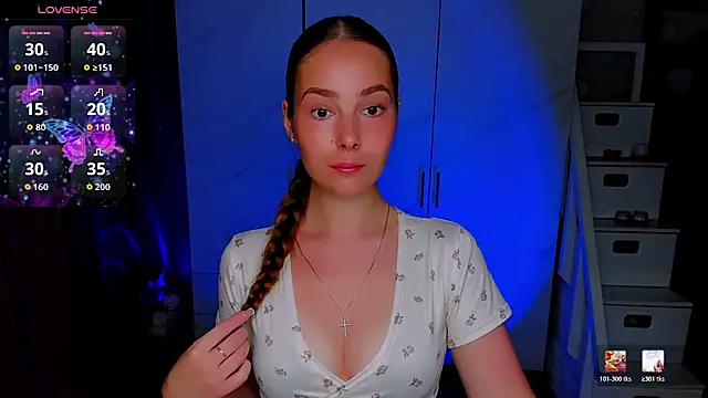 Maddy Wood  online show from July 2026 04:24:01 PM