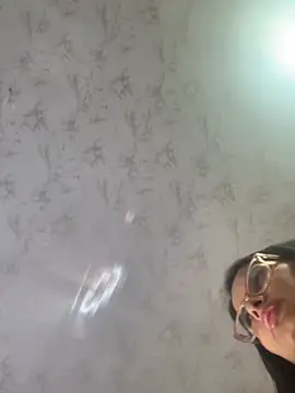 RousseBelle online show from February 2026 02:01:02 AM