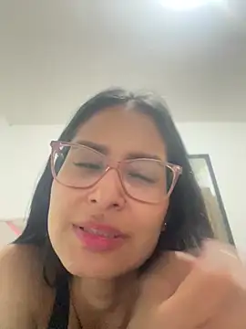 RousseBelle online show from February 2026 04:34:02 AM