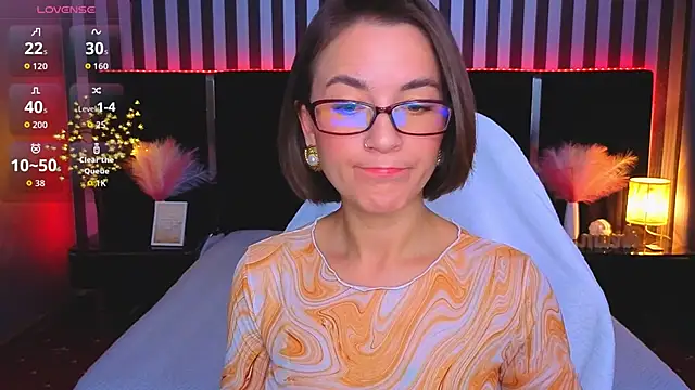 Snapshot of GracefulMichelle chatting on June 2026 01:28:02 AM GracefulMichelle online show from June 2026 01:28:02 AM
