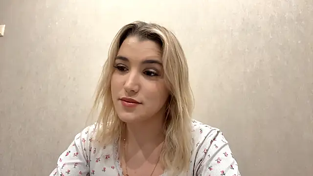 Snapshot of MerryVideo chatting on March 2026 09:10:01 PM MerryVideo online show from March 2026 09:10:01 PM