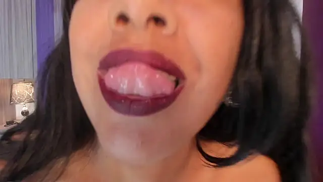 AllieBennet online show from March 2026 07:48:01 PM