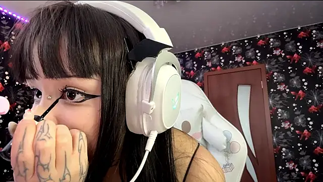 Luna Sohotti online show from March 2026 03:16:02 PM