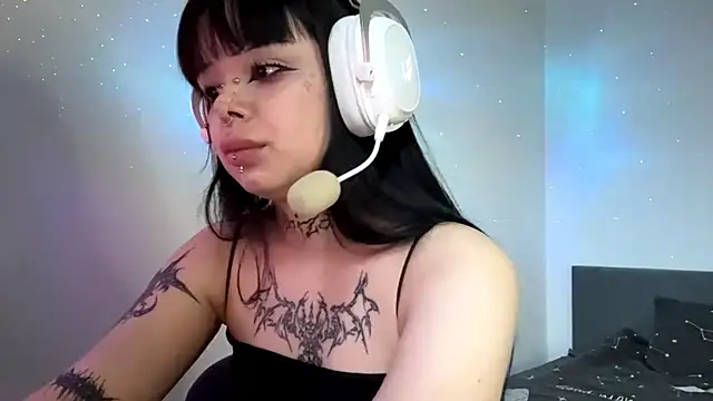 Luna Sohotti online show from April 2026 03:20:01 PM