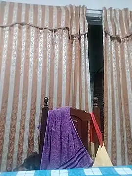 Snapshot of Lucia_queen chatting on March 2026 04:06:02 AM Lucia queen online show from March 2026 04:06:02 AM