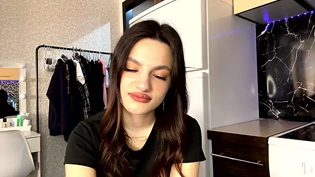 Kosandra k online show from March 2026 07:53:01 AM