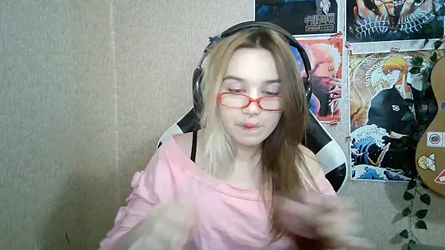 MilaTyan online show from April 2026 05:11:01 PM