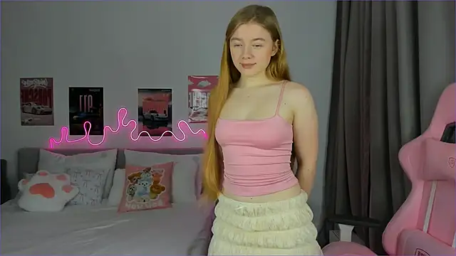 EvaRaee online show from March 2026 03:36:01 AM