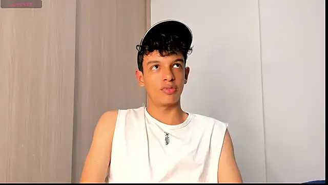 Snapshot of Maxfrost1 chatting on February 2026 08:29:01 PM Maxfrost1 online show from February 2026 08:29:01 PM