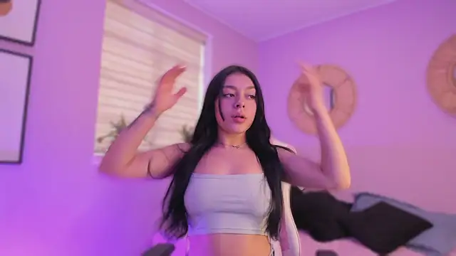 Snapshot of Lummii_ chatting on February 2026 07:15:02 PM Lummii online show from February 2026 07:15:02 PM