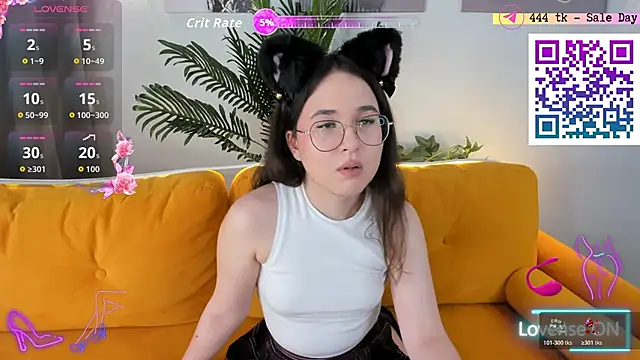 Snapshot of leylamirage chatting on June 2026 01:45:02 PM leylamirage online show from June 2026 01:45:02 PM