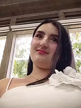 zoe moon   online show from April 2026 04:55:01 PM