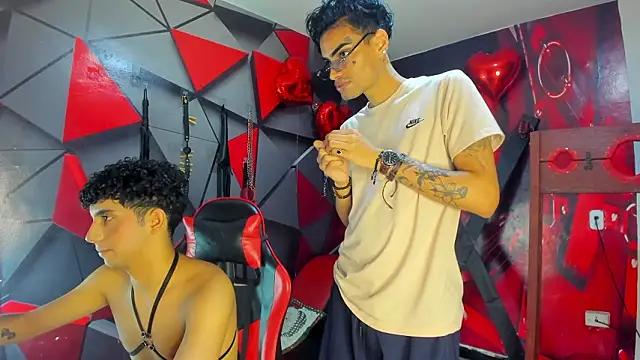 Snapshot of Gay_Red_Room chatting on February 2026 03:58:02 AM Gay Red Room online show from February 2026 03:58:02 AM