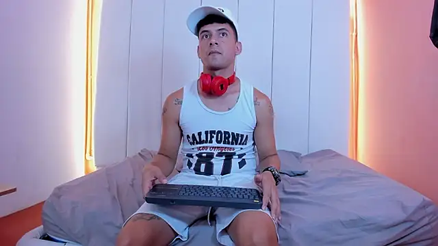 Snapshot of STEVEN_OS chatting on March 2026 08:31:02 AM STEVEN OS online show from March 2026 08:31:02 AM