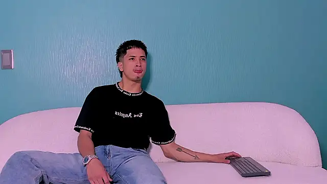 Youdoll  online show from February 2026 01:29:01 PM