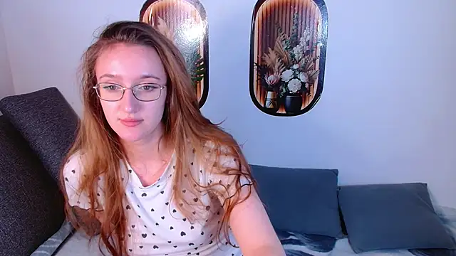 Snapshot of miay_here_ chatting on April 2026 04:45:02 PM miay here online show from April 2026 04:45:02 PM