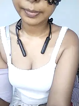 Snapshot of ASHANYA_JAYASOORIYA chatting on April 2026 05:21:01 AM ASHANYA JAYASOORIYA online show from April 2026 05:21:01 AM