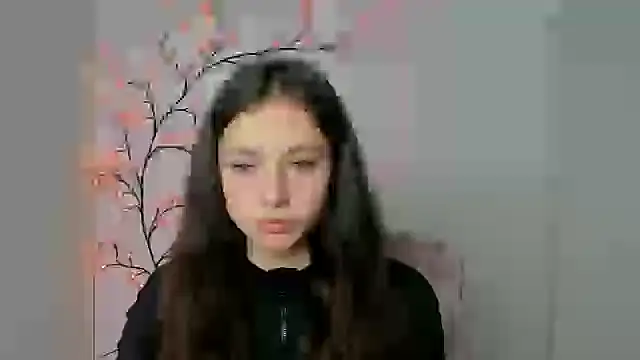 KissMeJulia online show from April 2026 05:43:01 AM