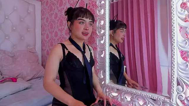 Snapshot of Mai_Rouse chatting on February 2026 12:06:01 PM Mai Rouse online show from February 2026 12:06:01 PM