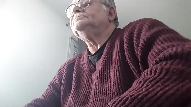 Snapshot of Vieux_pervert chatting on February 2026 08:47:01 AM Vieux pervert online show from February 2026 08:47:01 AM