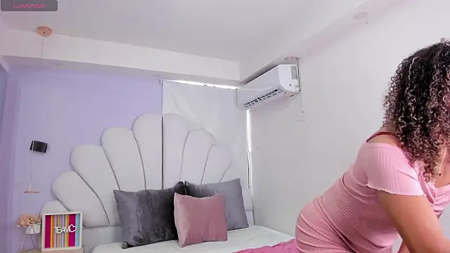 gabby foox online show from April 2026 09:23:01 PM