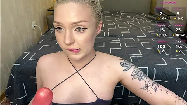 Snapshot of creampiiee chatting on March 2026 04:01:01 PM creampiiee online show from March 2026 04:01:01 PM