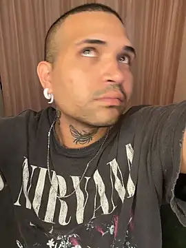 Snapshot of Simone026 chatting on March 2026 12:05:01 AM Simone026 online show from March 2026 12:05:01 AM