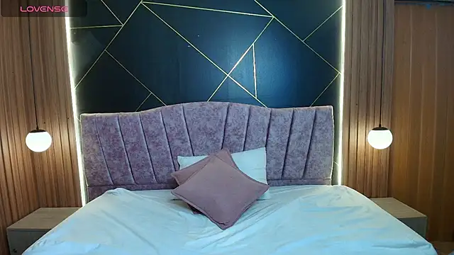 MoriahStorm online show from March 2026 12:20:01 PM