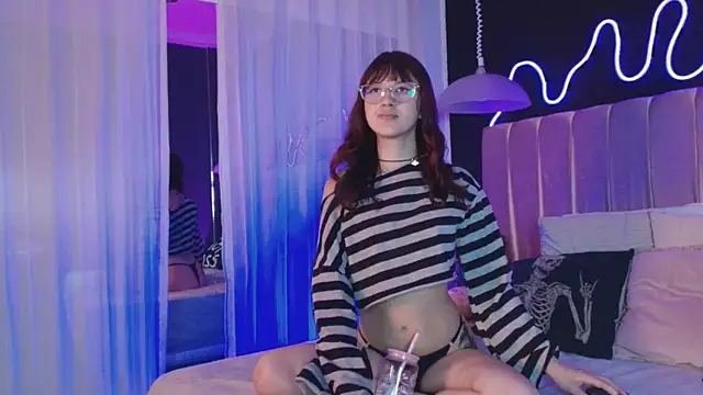 alixx von d online show from March 2026 11:32:02 AM