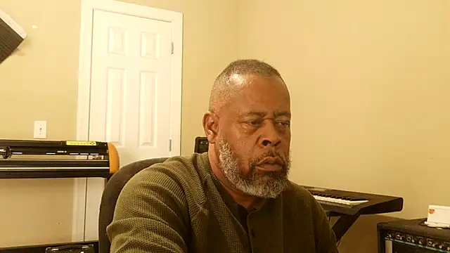 Cleozevo1961 online show from March 2026 09:21:01 PM