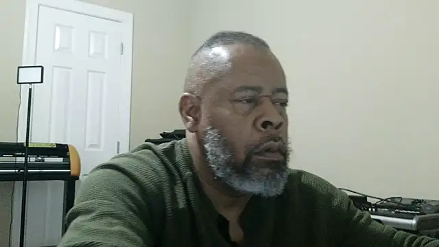 Cleozevo1961 online show from March 2026 04:57:02 PM