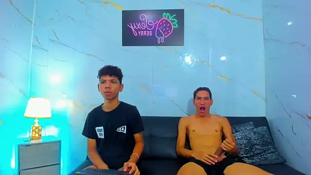 Snapshot of Spicy_guys chatting on March 2026 01:06:02 PM Spicy guys online show from March 2026 01:06:02 PM