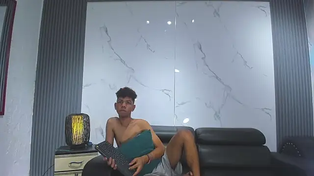 Snapshot of Spicy_guys chatting on April 2026 01:09:02 PM Spicy guys online show from April 2026 01:09:02 PM