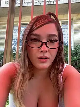 Snapshot of Lia_millerl chatting on February 2026 04:19:02 PM Lia millerl online show from February 2026 04:19:02 PM