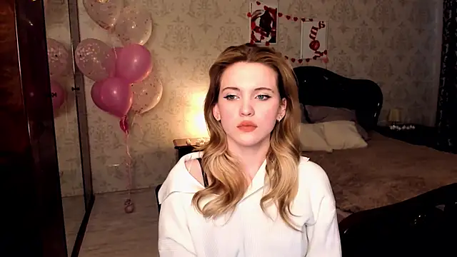 Snapshot of CarryParker chatting on February 2026 05:19:01 AM CarryParker online show from February 2026 05:19:01 AM