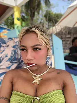 Dulce Sofi  online show from June 2026 04:05:01 PM