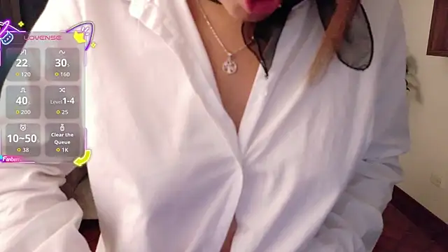 Snapshot of Alessia_Monroe_ chatting on March 2026 01:28:01 PM Alessia Monroe online show from March 2026 01:28:01 PM