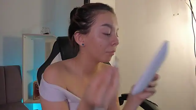 MelLove  online show from February 2026 07:54:01 PM