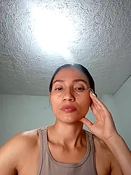 Snapshot of isaa- chatting on July 2026 08:01:01 PM isaa- online show from July 2026 08:01:01 PM