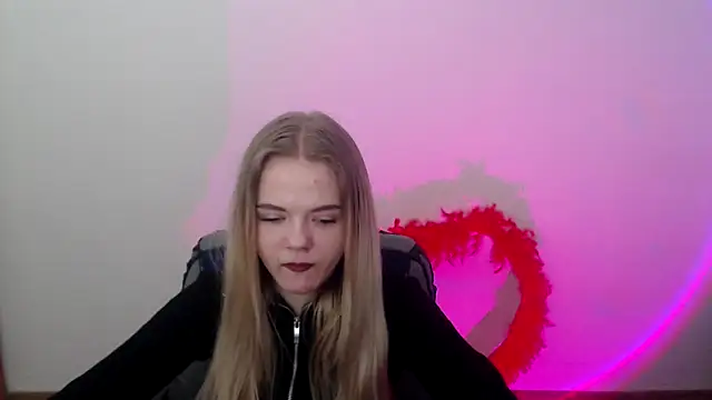 Snapshot of FoxiLana chatting on March 2026 08:20:02 AM FoxiLana online show from March 2026 08:20:02 AM