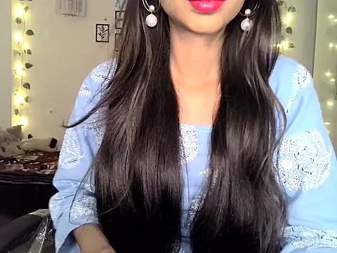 SIKSHA SINGH online show from April 2026 05:58:01 PM